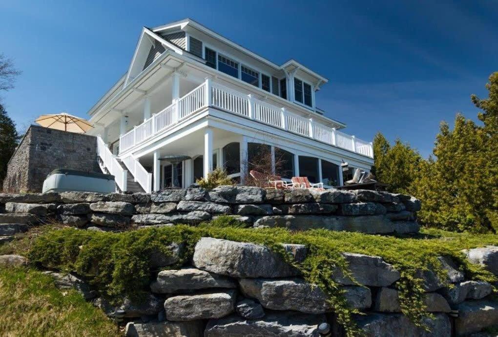 Loza House Adirondack Skydeck Unit Lake Front Plattsburgh Exterior photo